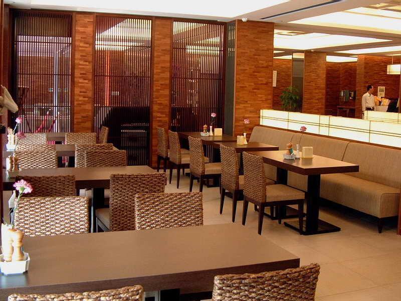טאינאן The Premier Hotel מראה חיצוני תמונה